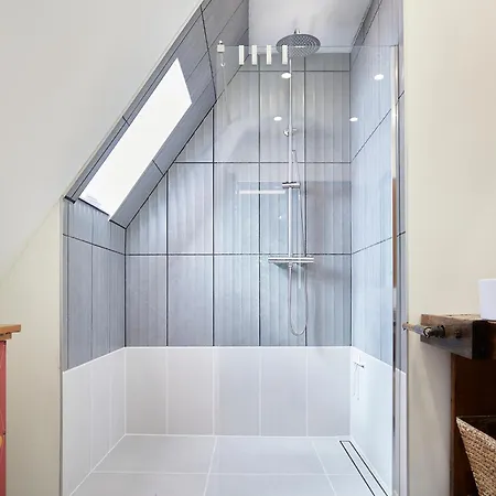 度假居 Haus28 - Modernes A-frame Im Wald Grattersdorf